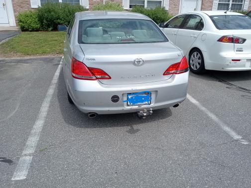 Photo 3 of 5 of 2006 Toyota Avalon Limited